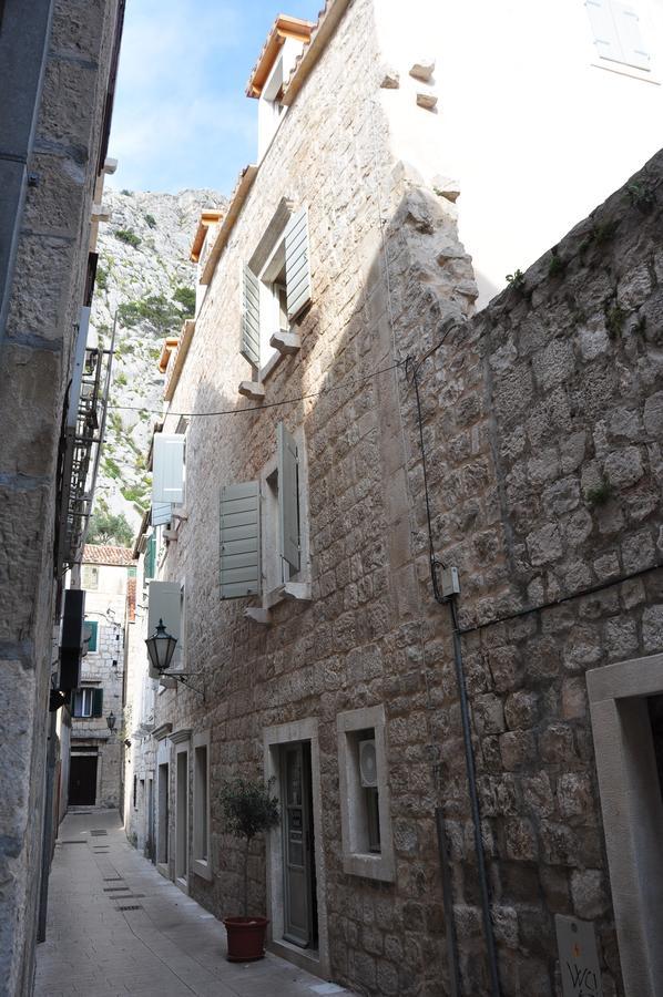 Villa Mama - Traditional Apartments In Omis, Free Parking Exterior foto