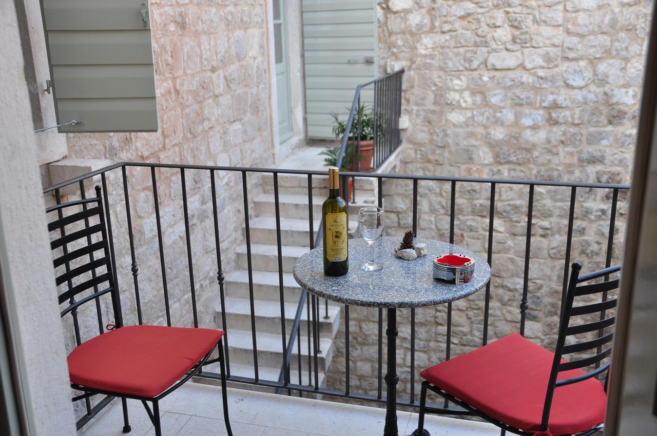 Villa Mama - Traditional Apartments In Omis, Free Parking Exterior foto