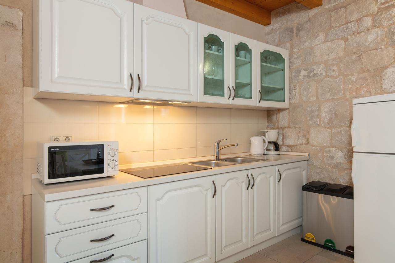 Villa Mama - Traditional Apartments In Omis, Free Parking Exterior foto