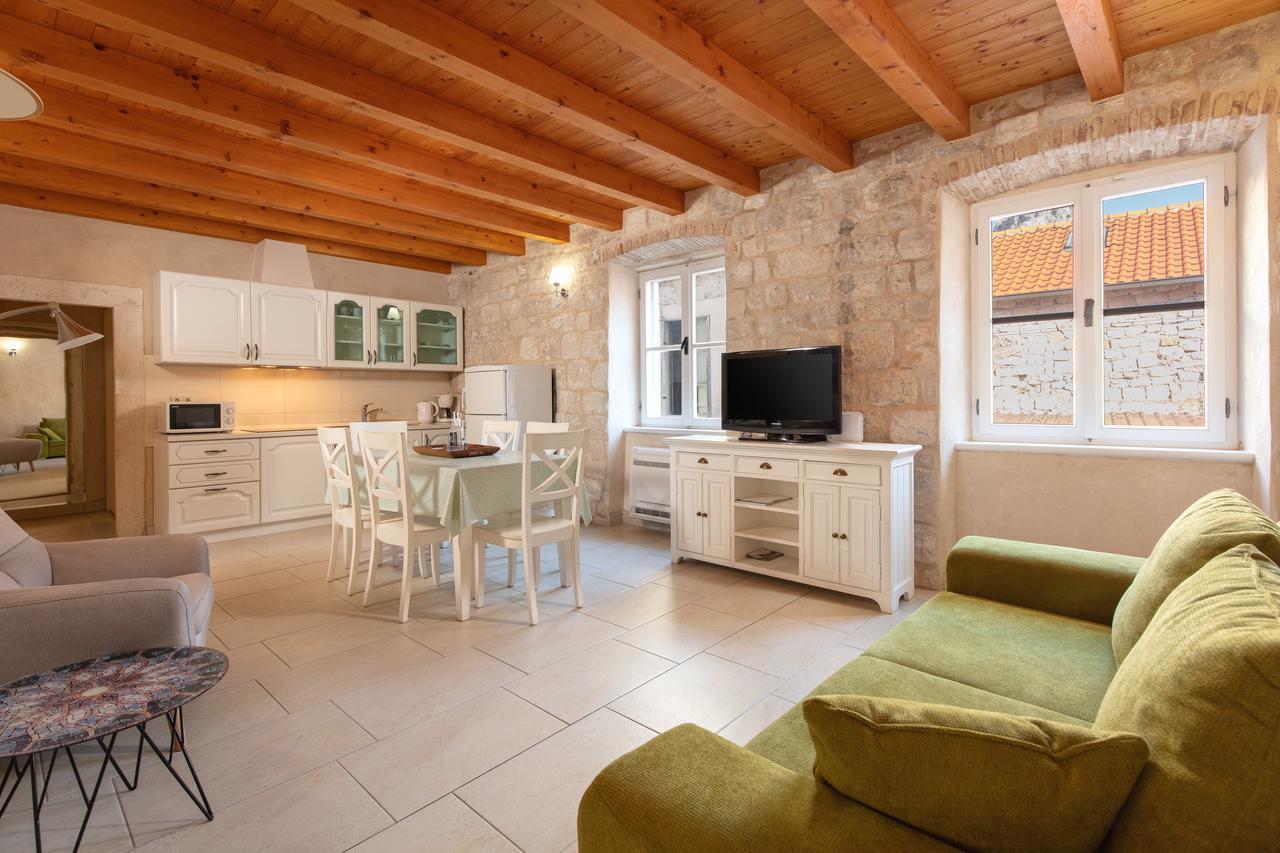 Villa Mama - Traditional Apartments In Omis, Free Parking Exterior foto