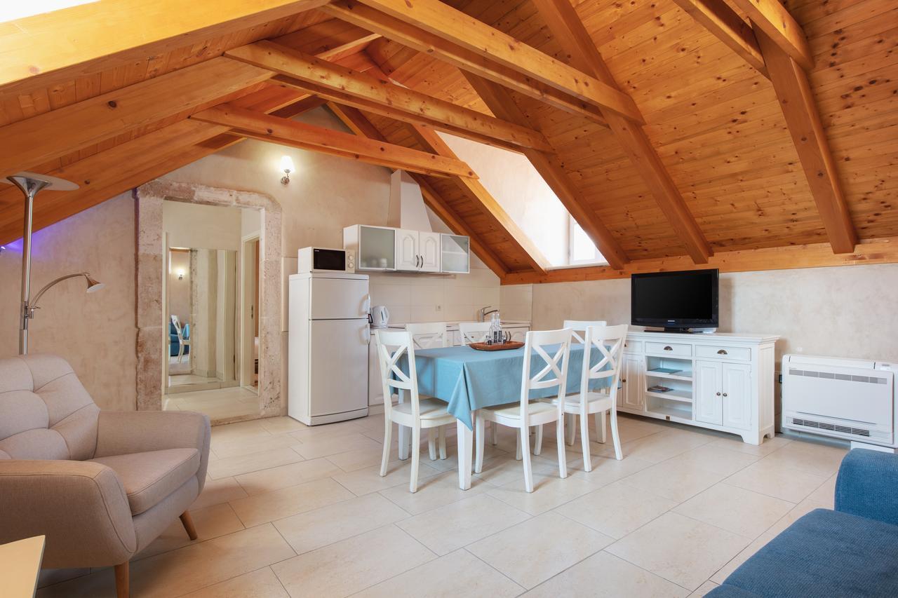 Villa Mama - Traditional Apartments In Omis, Free Parking Exterior foto