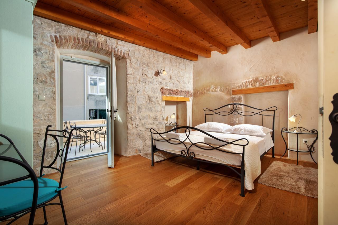 Villa Mama - Traditional Apartments In Omis, Free Parking Exterior foto