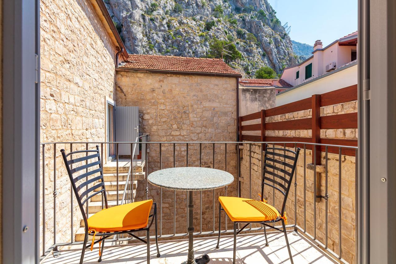 Villa Mama - Traditional Apartments In Omis, Free Parking Exterior foto