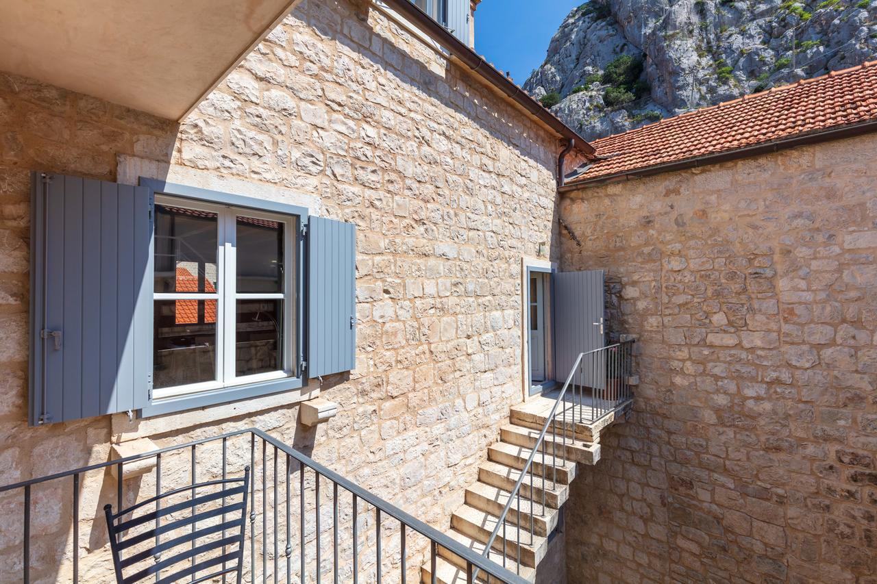 Villa Mama - Traditional Apartments In Omis, Free Parking Exterior foto